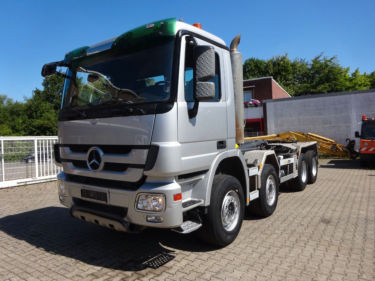 Mercedes-Benz 3244 Actros PALFINGER Abroller 8x4 - Мултилифт с кука камион: снимка 1 Mercedes-Benz 3244 Actros PALFINGER Abroller 8x4 - Мултилифт с кука камион: снимка 1