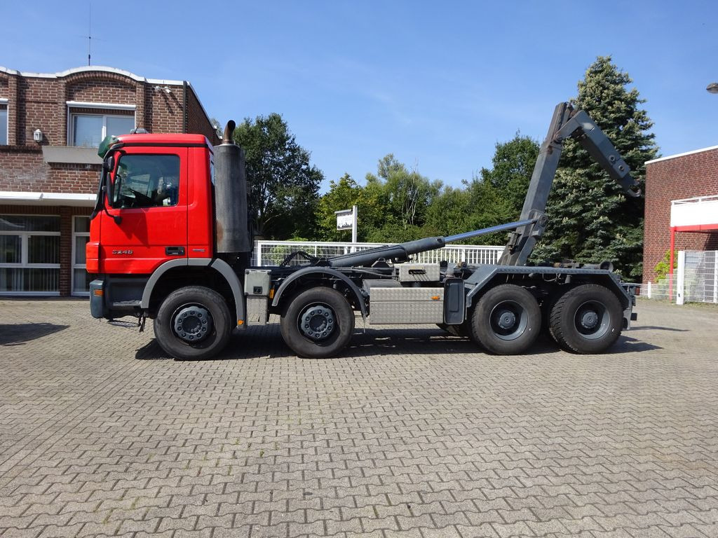 Mercedes-Benz 3246 Actros Abroller K45 8x4 Knickhacken - Мултилифт с кука камион: снимка 3 Mercedes-Benz 3246 Actros Abroller K45 8x4 Knickhacken - Мултилифт с кука камион: снимка 3