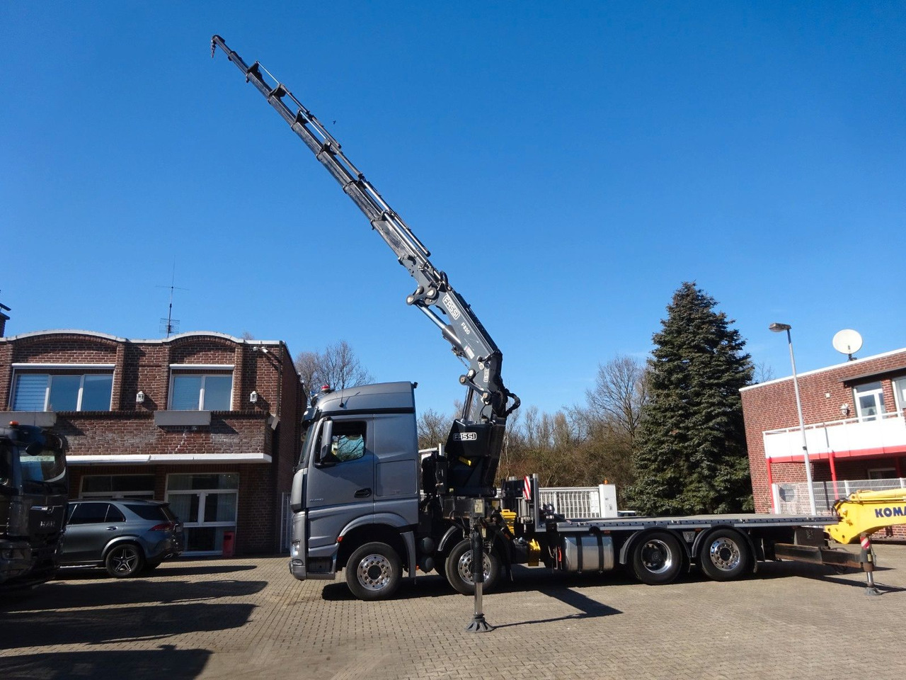 Mercedes-Benz 3453 Plattform + Fassi F820 Kran 8x2 Mercedes-Benz 3453 FASSI F820 Kran 8x Hydr. Ausschub - Камион с кран, Бордови камион: снимка 3 Mercedes-Benz 3453 Plattform + Fassi F820 Kran 8x2 Mercedes-Benz 3453 FASSI F820 Kran 8x Hydr. Ausschub - Камион с кран, Бордови камион: снимка 3