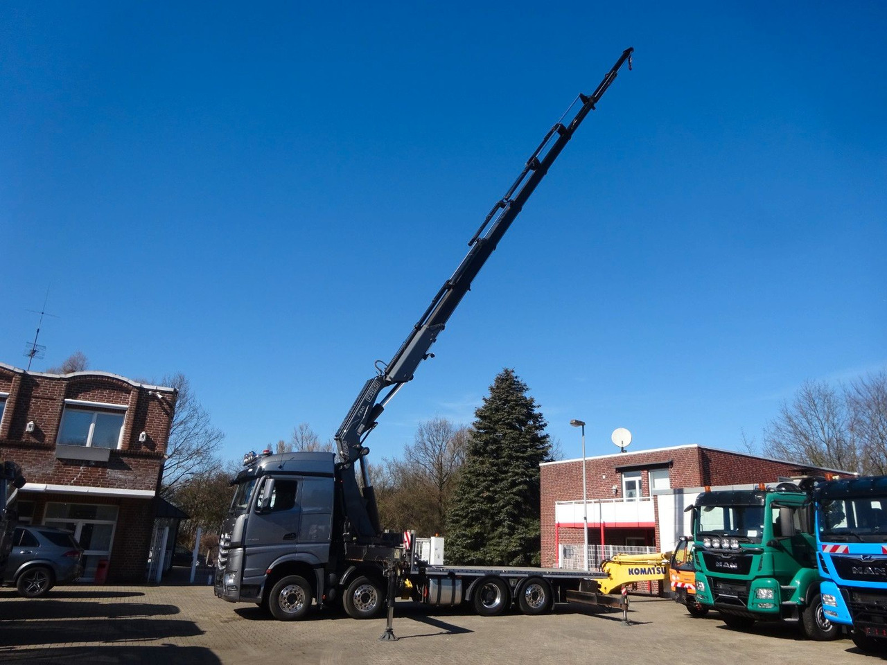 Mercedes-Benz 3453 Plattform + Fassi F820 Kran 8x2 Mercedes-Benz 3453 FASSI F820 Kran 8x Hydr. Ausschub - Камион с кран, Бордови камион: снимка 4 Mercedes-Benz 3453 Plattform + Fassi F820 Kran 8x2 Mercedes-Benz 3453 FASSI F820 Kran 8x Hydr. Ausschub - Камион с кран, Бордови камион: снимка 4