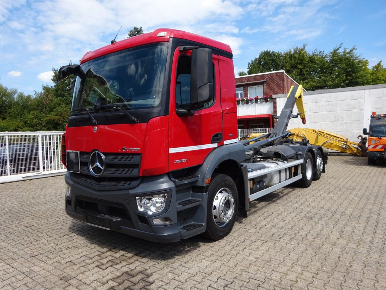 Mercedes-Benz Antos 2532 MEILLER Abroller Lift+Lenkachse 6x2 - Мултилифт с кука камион: снимка 1 Mercedes-Benz Antos 2532 MEILLER Abroller Lift+Lenkachse 6x2 - Мултилифт с кука камион: снимка 1