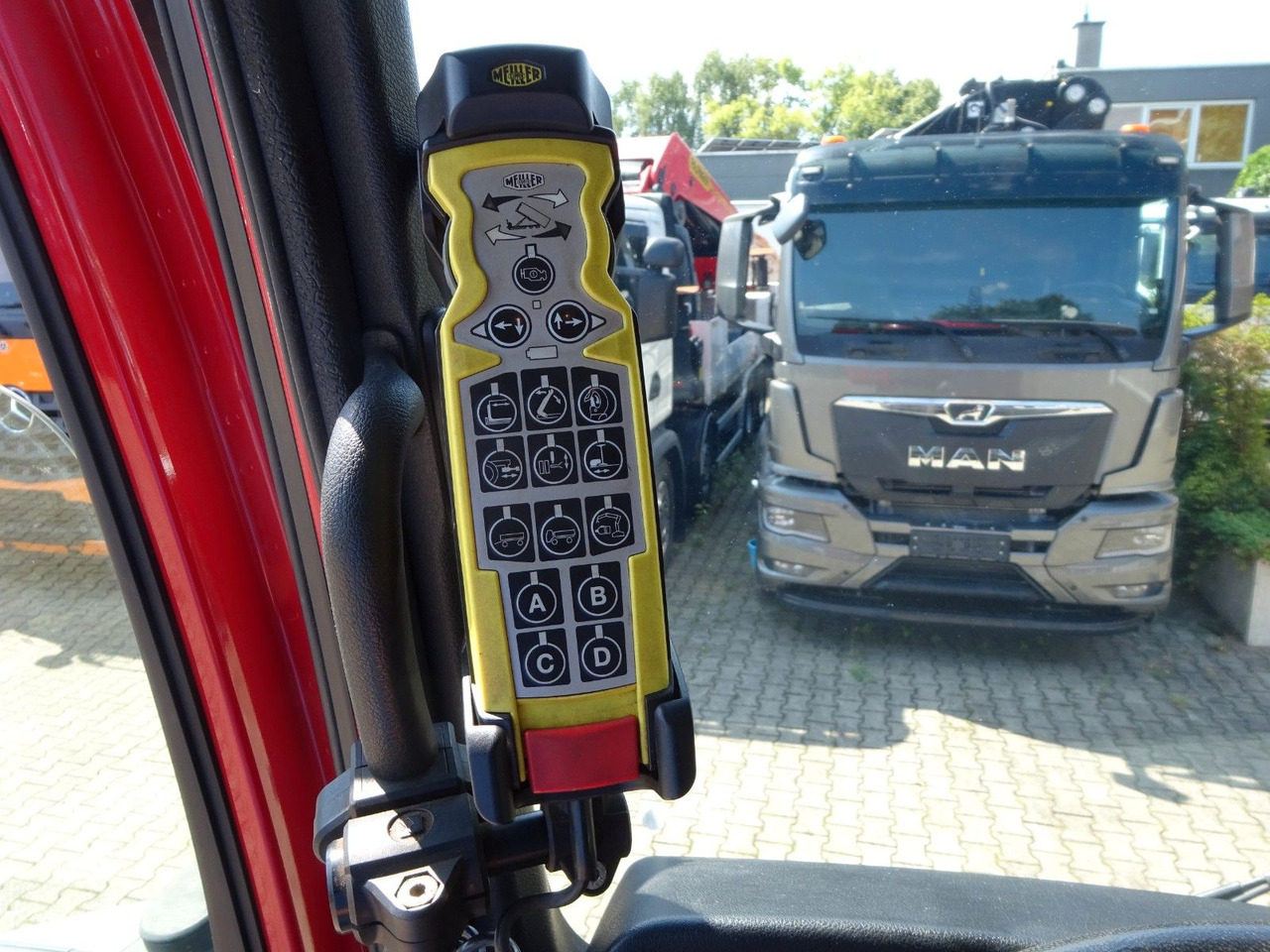 Мултилифт с кука камион Mercedes-Benz Antos 2532 MEILLER Abroller Lift+Lenkachse 6x2: снимка 17