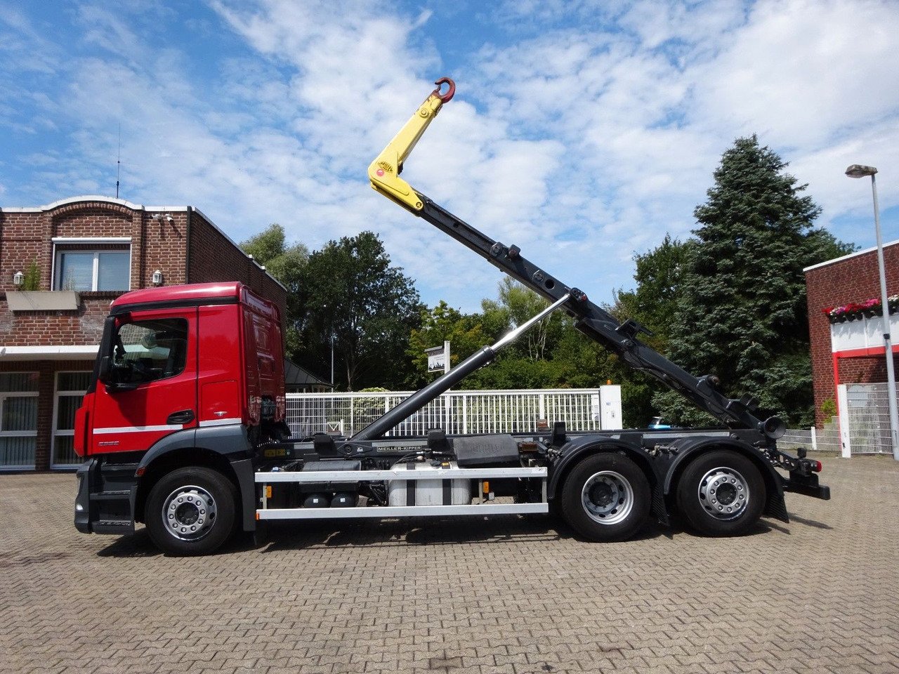 Мултилифт с кука камион Mercedes-Benz Antos 2532 MEILLER Abroller Lift+Lenkachse 6x2: снимка 6