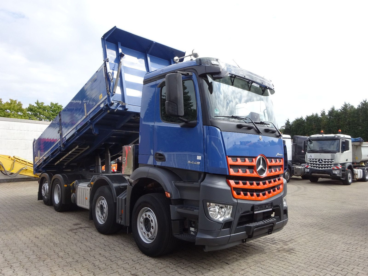 Самосвал камион Mercedes-Benz Arocs 3446 MEILER 3 Seitenkipper 8x2: снимка 15