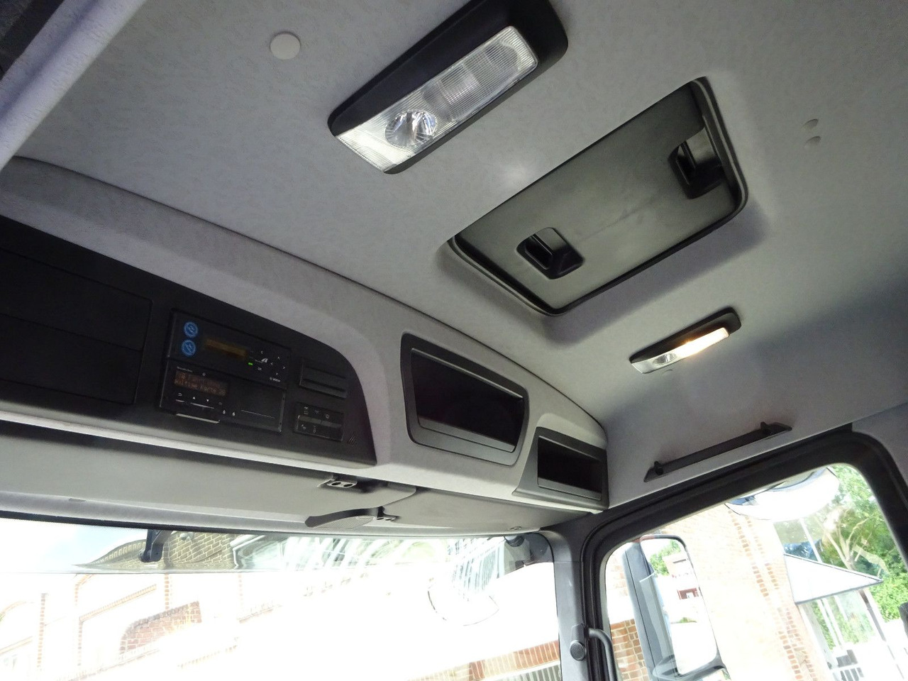 Самосвал камион Mercedes-Benz Arocs 3446 MEILER 3 Seitenkipper 8x2: снимка 12