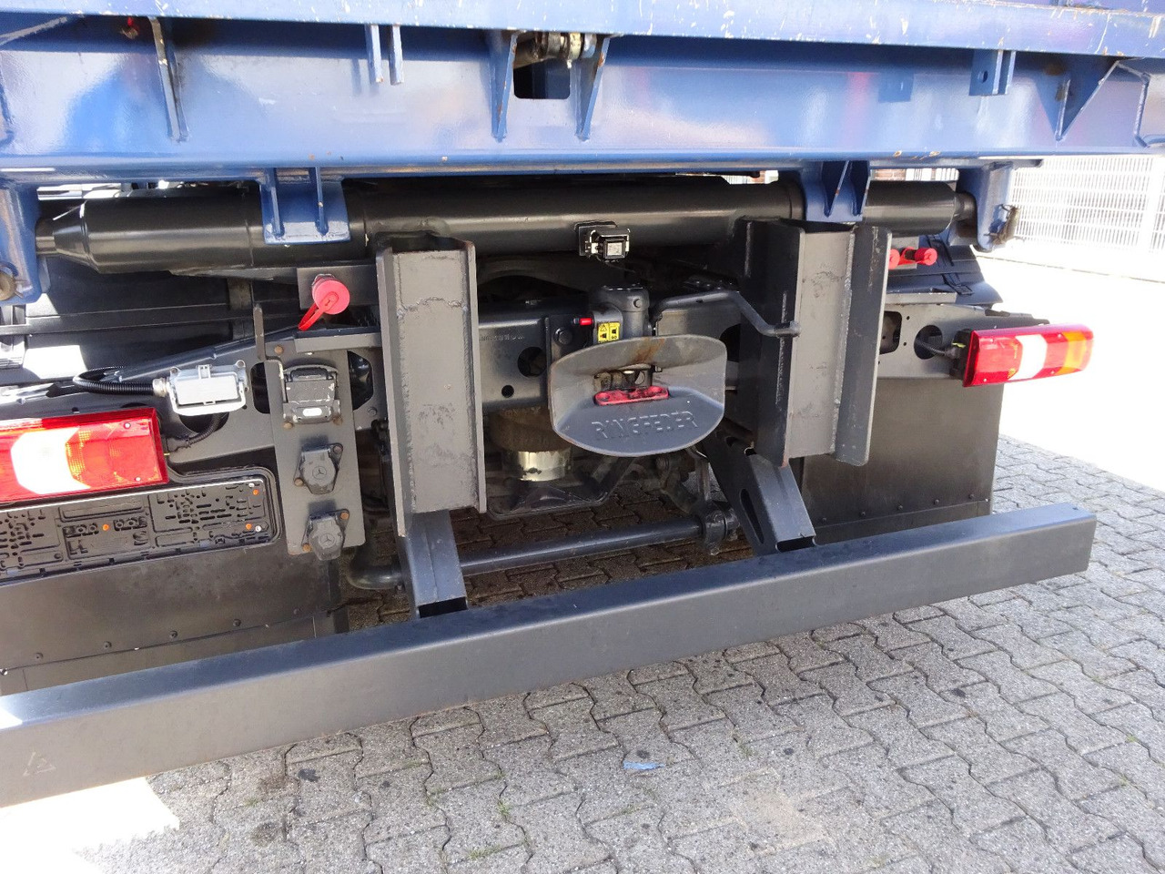 Самосвал камион Mercedes-Benz Arocs 3446 MEILER 3 Seitenkipper 8x2: снимка 19