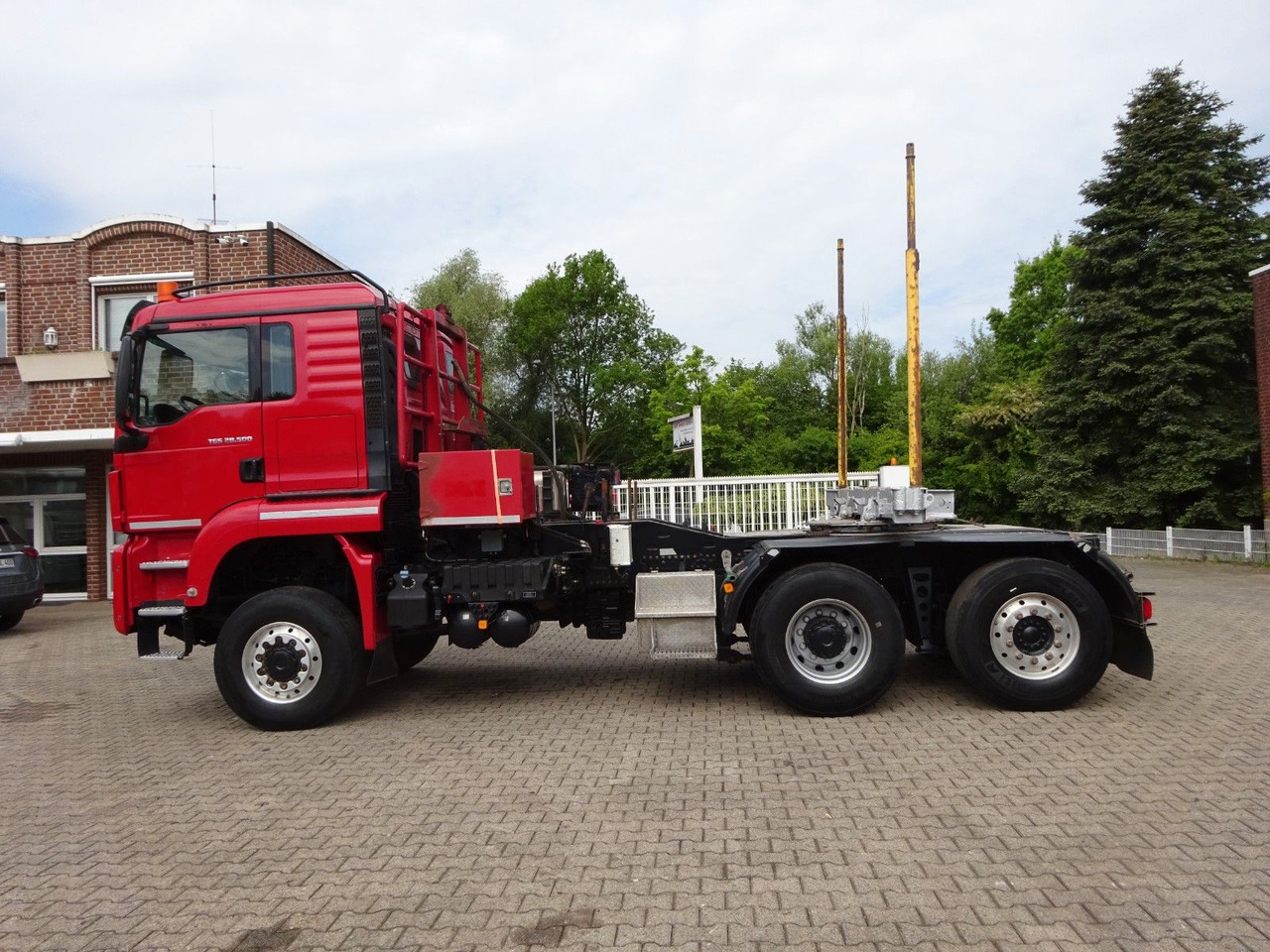 MAN 28.500 TGS mit Lift+Lenkachse Allrad - Влекач: снимка 3 MAN 28.500 TGS mit Lift+Lenkachse Allrad - Влекач: снимка 3