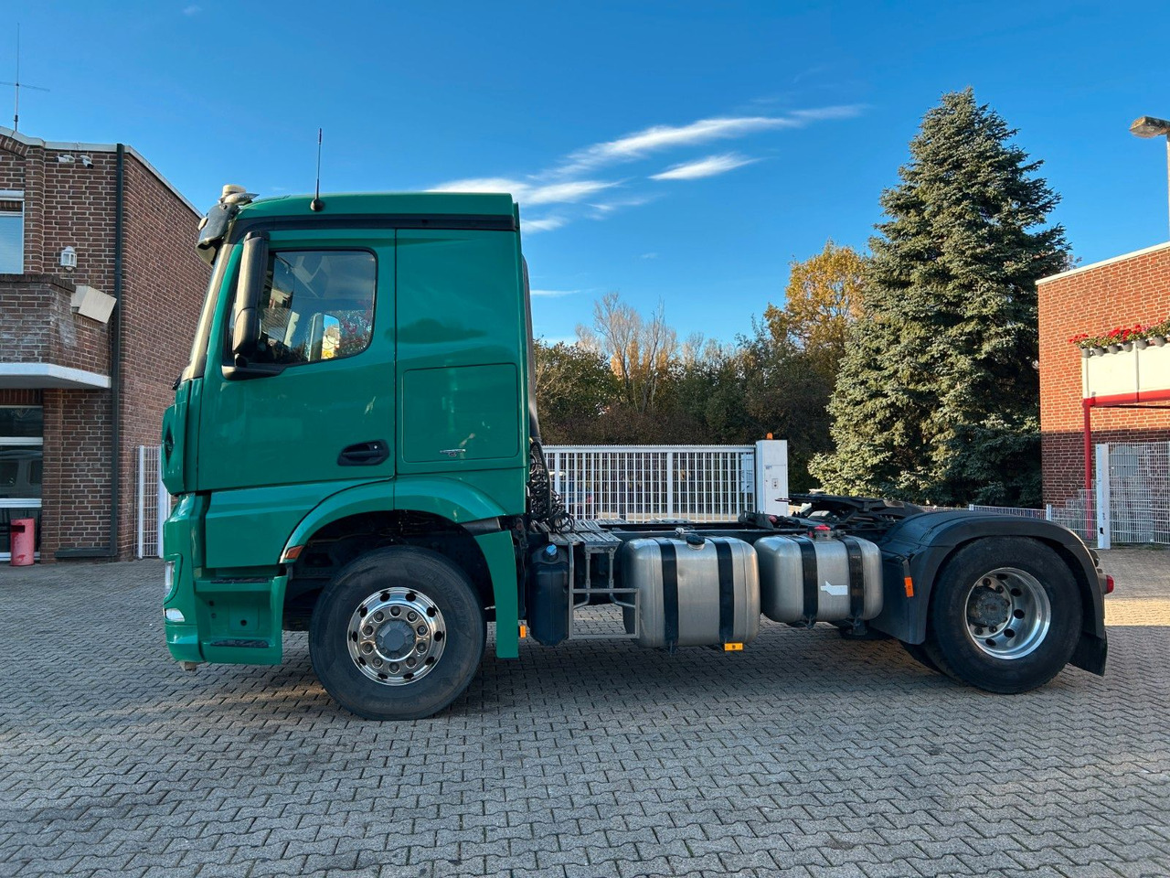 Mercedes-Benz Arocs 1845 SZM 4x4 HAD - Влекач: снимка 3 Mercedes-Benz Arocs 1845 SZM 4x4 HAD - Влекач: снимка 3