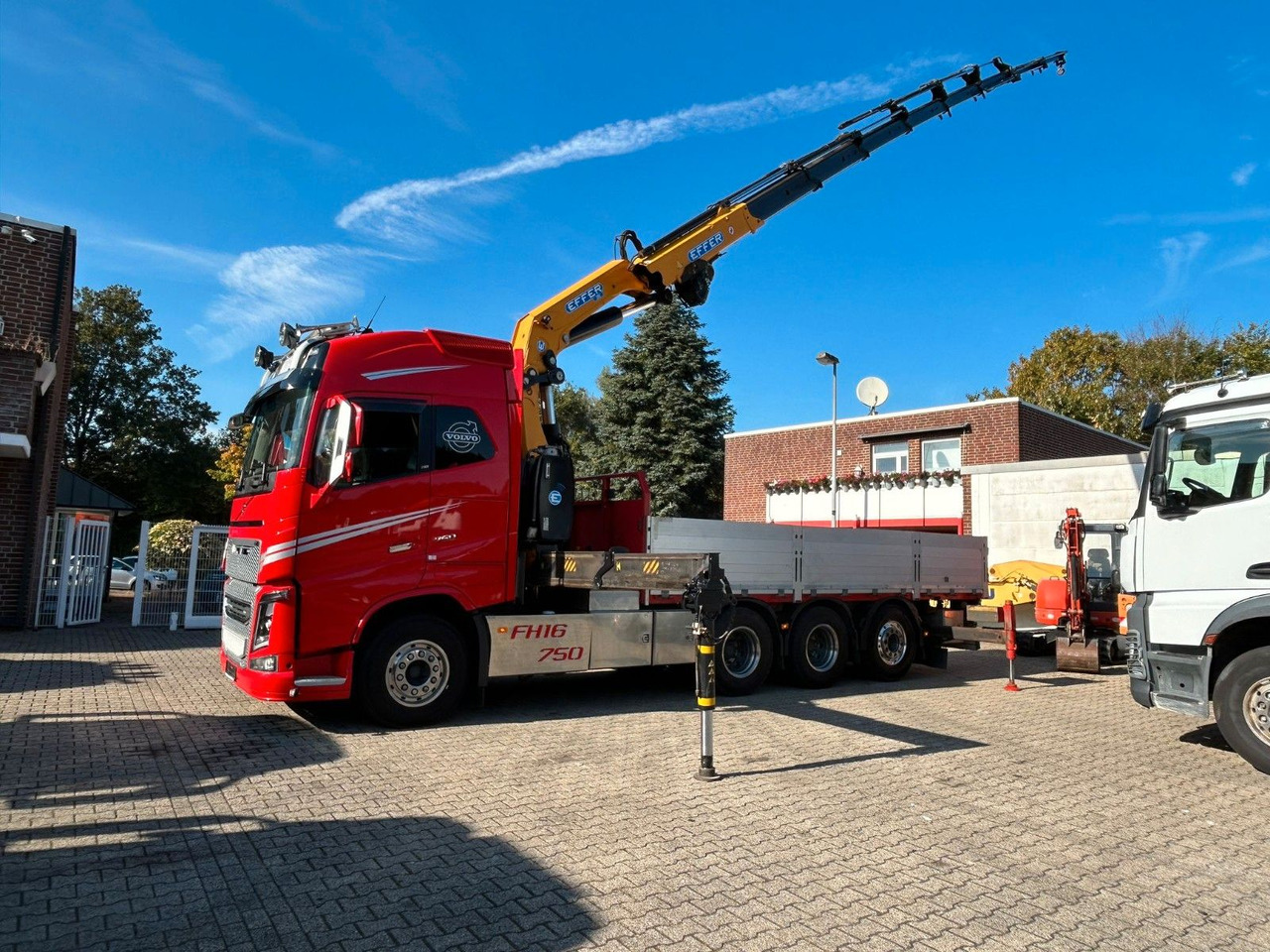 Volvo Autokran FH16 750 Pritsche EFFER 395/8S Lenk - Камион с кран: снимка 4 Volvo Autokran FH16 750 Pritsche EFFER 395/8S Lenk - Камион с кран: снимка 4