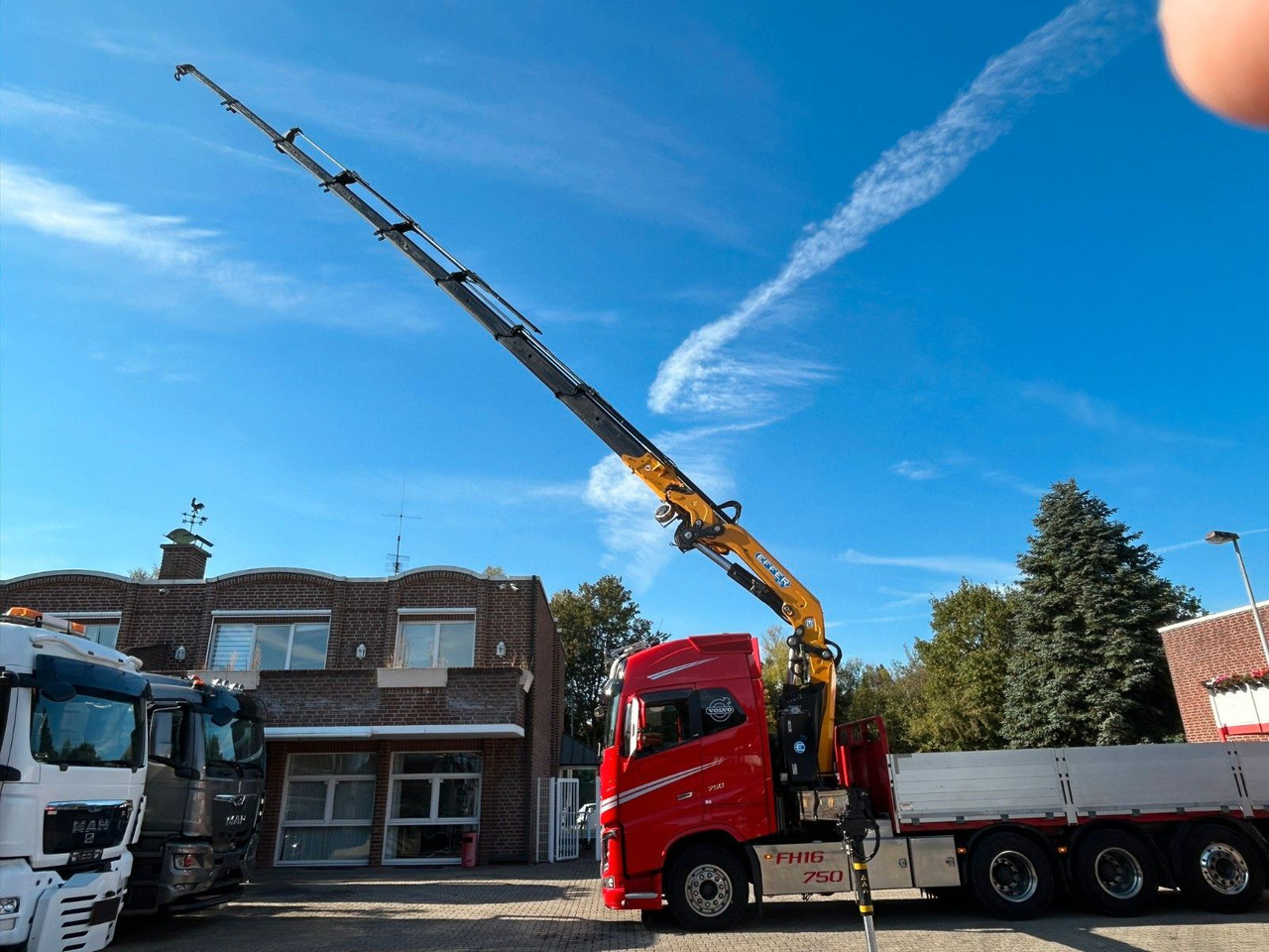 Volvo Autokran FH16 750 Pritsche EFFER 395/8S Lenk - Камион с кран: снимка 3 Volvo Autokran FH16 750 Pritsche EFFER 395/8S Lenk - Камион с кран: снимка 3