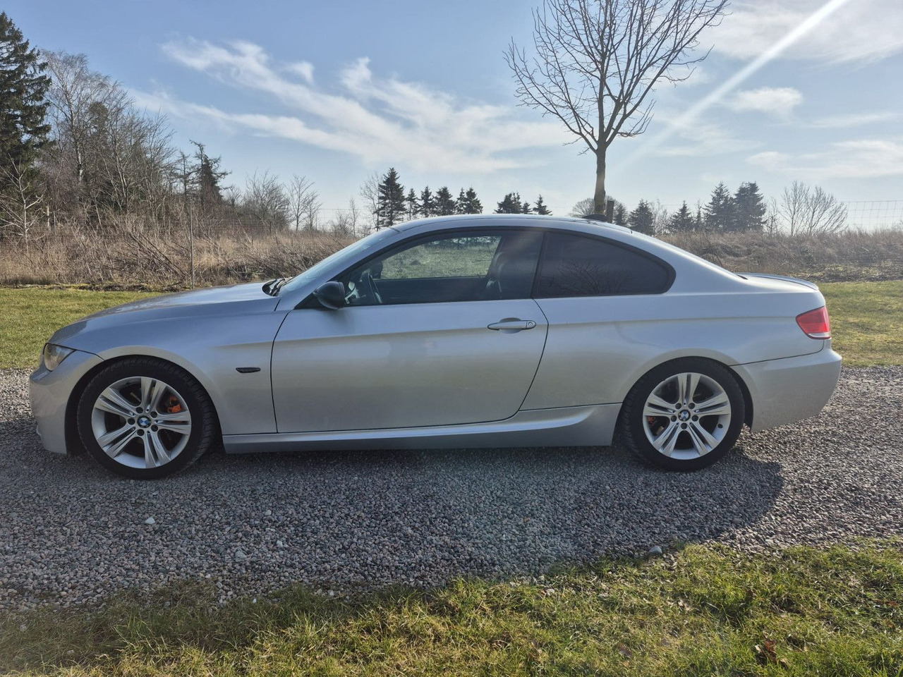 BMW 320 Baureihe 3 Coupe NEU motor 3.0 diesel *360KM - Лек автомобил: снимка 3 BMW 320 Baureihe 3 Coupe NEU motor 3.0 diesel *360KM - Лек автомобил: снимка 3