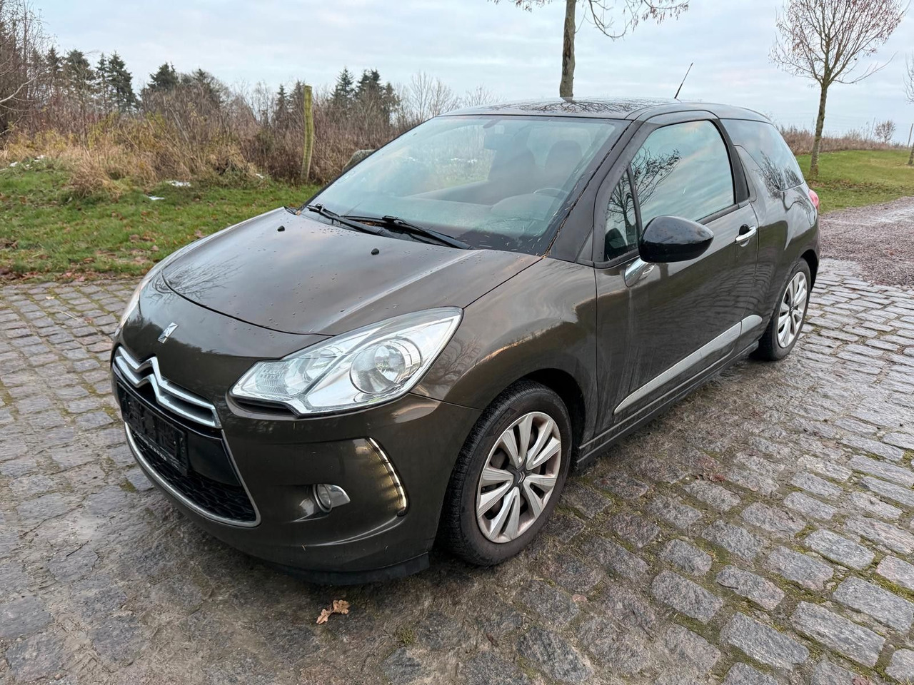 Citroën DS3 Sport - Лек автомобил: снимка 1 Citroën DS3 Sport - Лек автомобил: снимка 1