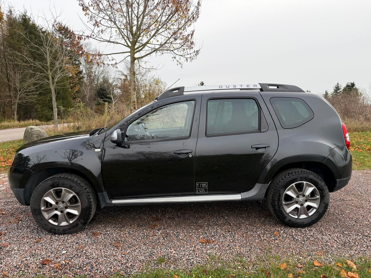 Dacia Duster I Laureate 1.5 DCI *nur 55 000km! - Пътнически бус: снимка 2 Dacia Duster I Laureate 1.5 DCI *nur 55 000km! - Пътнически бус: снимка 2