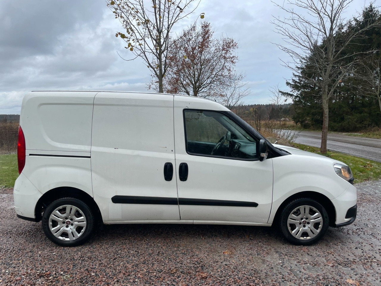 Fiat Doblo Doblò Basis Kasten 1.3 diesel - Комби: снимка 5 Fiat Doblo Doblò Basis Kasten 1.3 diesel - Комби: снимка 5