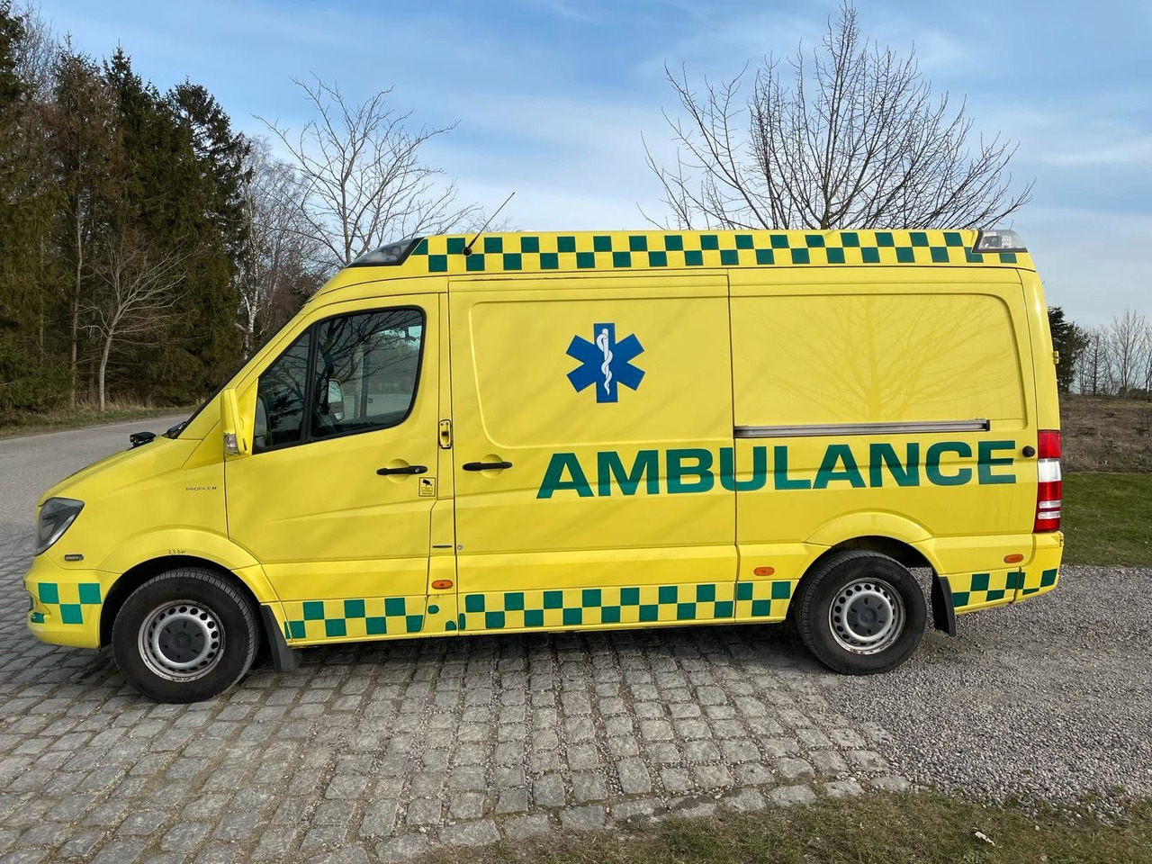 Mercedes-Benz Sprinter 316CDI Aut AMBULANCE - Линейка: снимка 2 Mercedes-Benz Sprinter 316CDI Aut AMBULANCE - Линейка: снимка 2