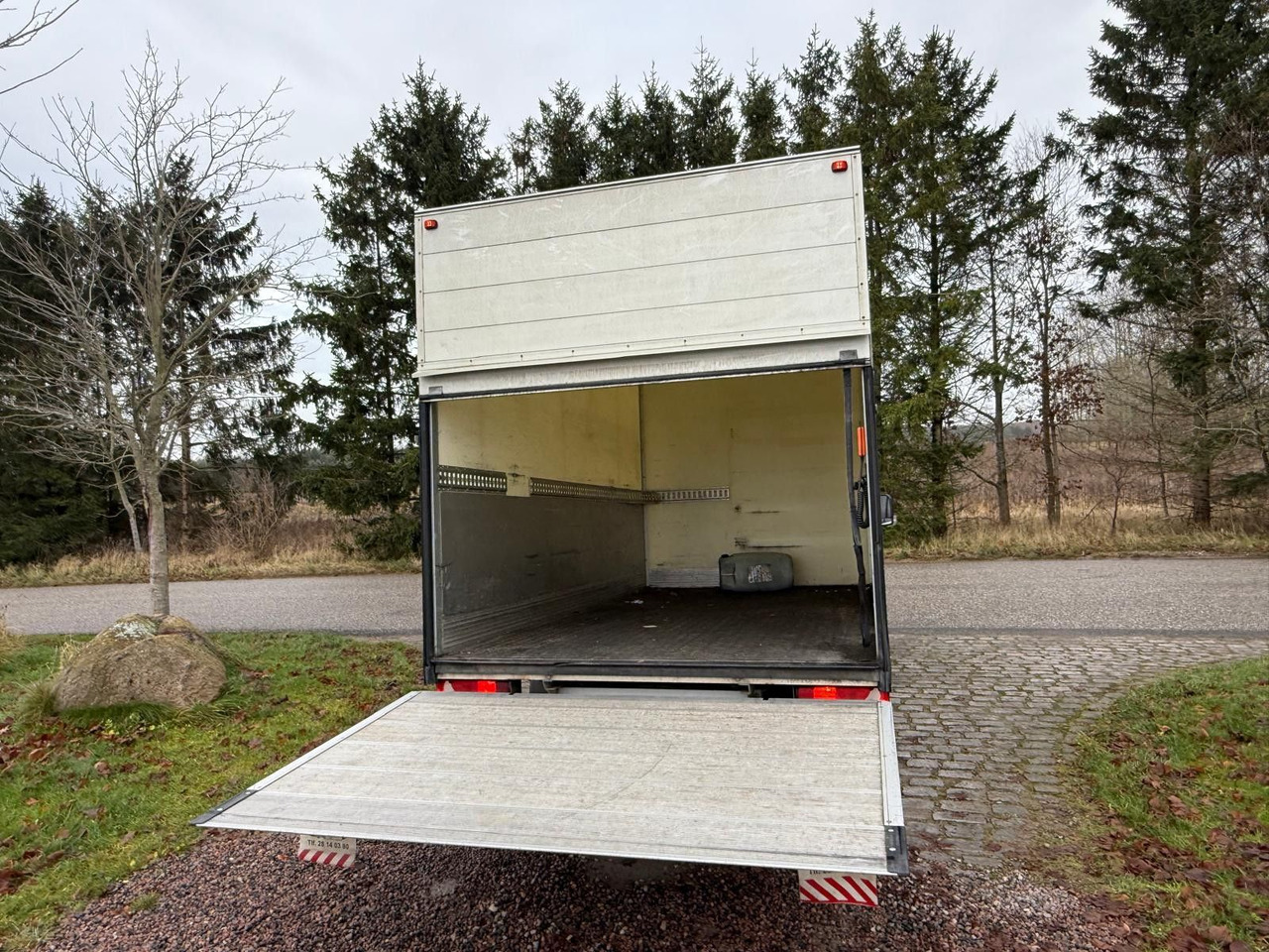 Товарен бус Mercedes-Benz Sprinter II 316 CDI Box + Lift *8200 EUR netto: снимка 18 Товарен бус Mercedes-Benz Sprinter II 316 CDI Box + Lift *8200 EUR netto: снимка 18