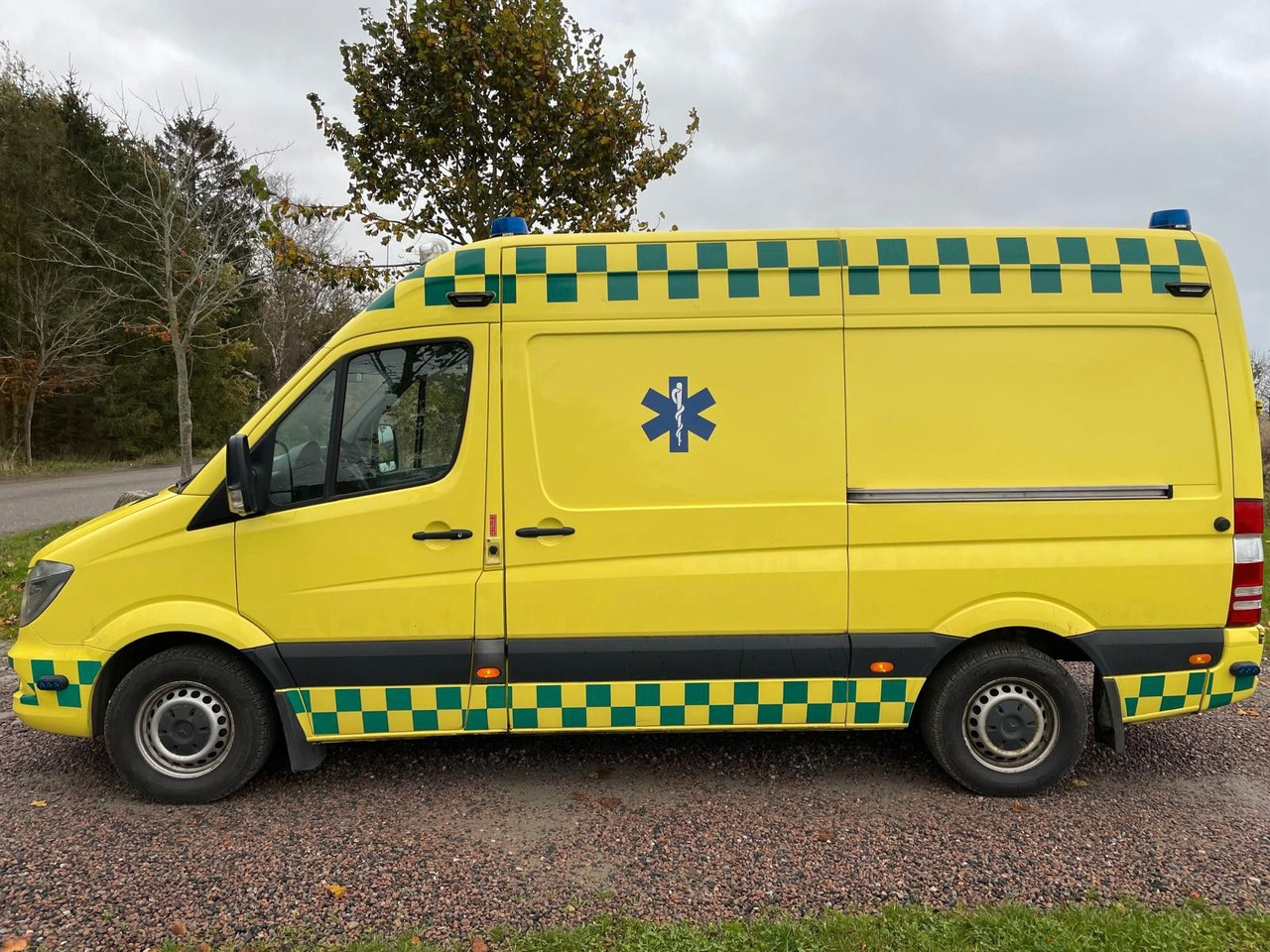 Mercedes-Benz Sprinter II Kasten 316 CDI Aut Ambulance - Линейка: снимка 2 Mercedes-Benz Sprinter II Kasten 316 CDI Aut Ambulance - Линейка: снимка 2