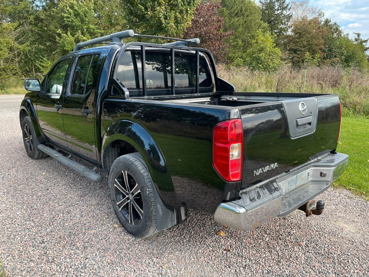 Nissan Navara Pickup Double Cab LE V6 4x4 LB - Джип: снимка 3 Nissan Navara Pickup Double Cab LE V6 4x4 LB - Джип: снимка 3