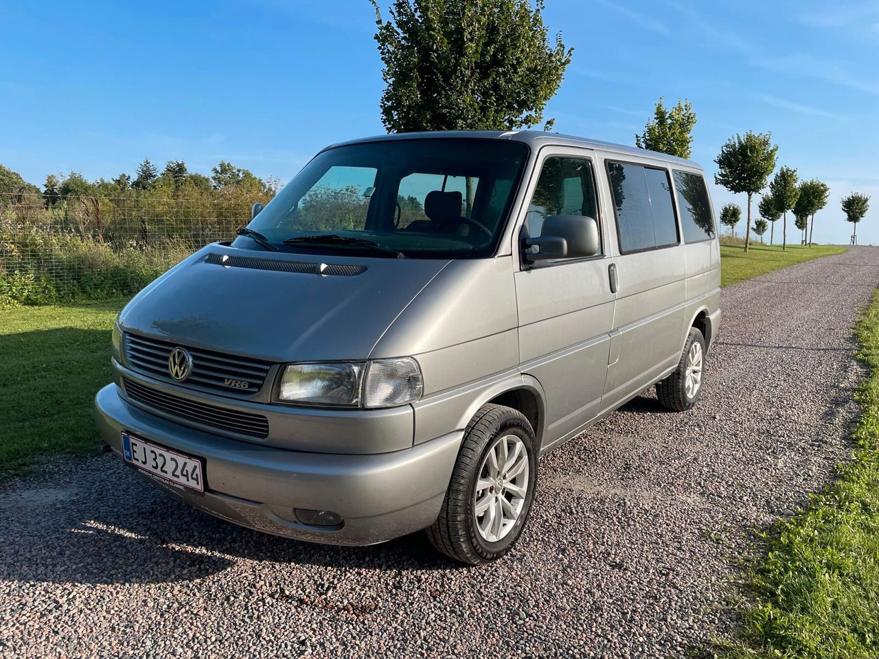 Volkswagen T4 Multivan Bus VR6 *12 000€ - Пътнически бус: снимка 1 Volkswagen T4 Multivan Bus VR6 *12 000€ - Пътнически бус: снимка 1
