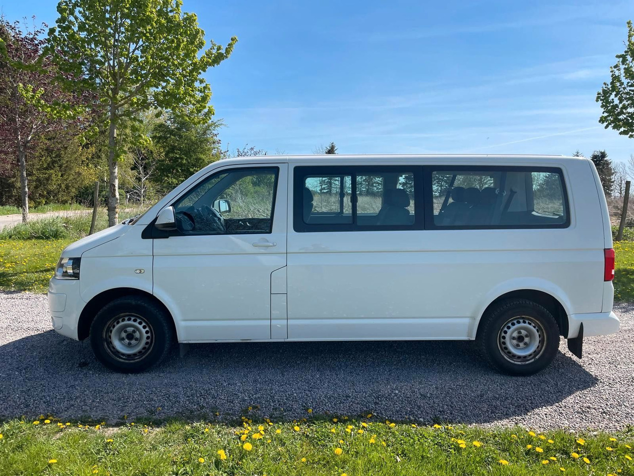 Volkswagen T5 Caravelle 2.0 TDI DSG Comfortline Lang - Пътнически бус: снимка 2 Volkswagen T5 Caravelle 2.0 TDI DSG Comfortline Lang - Пътнически бус: снимка 2