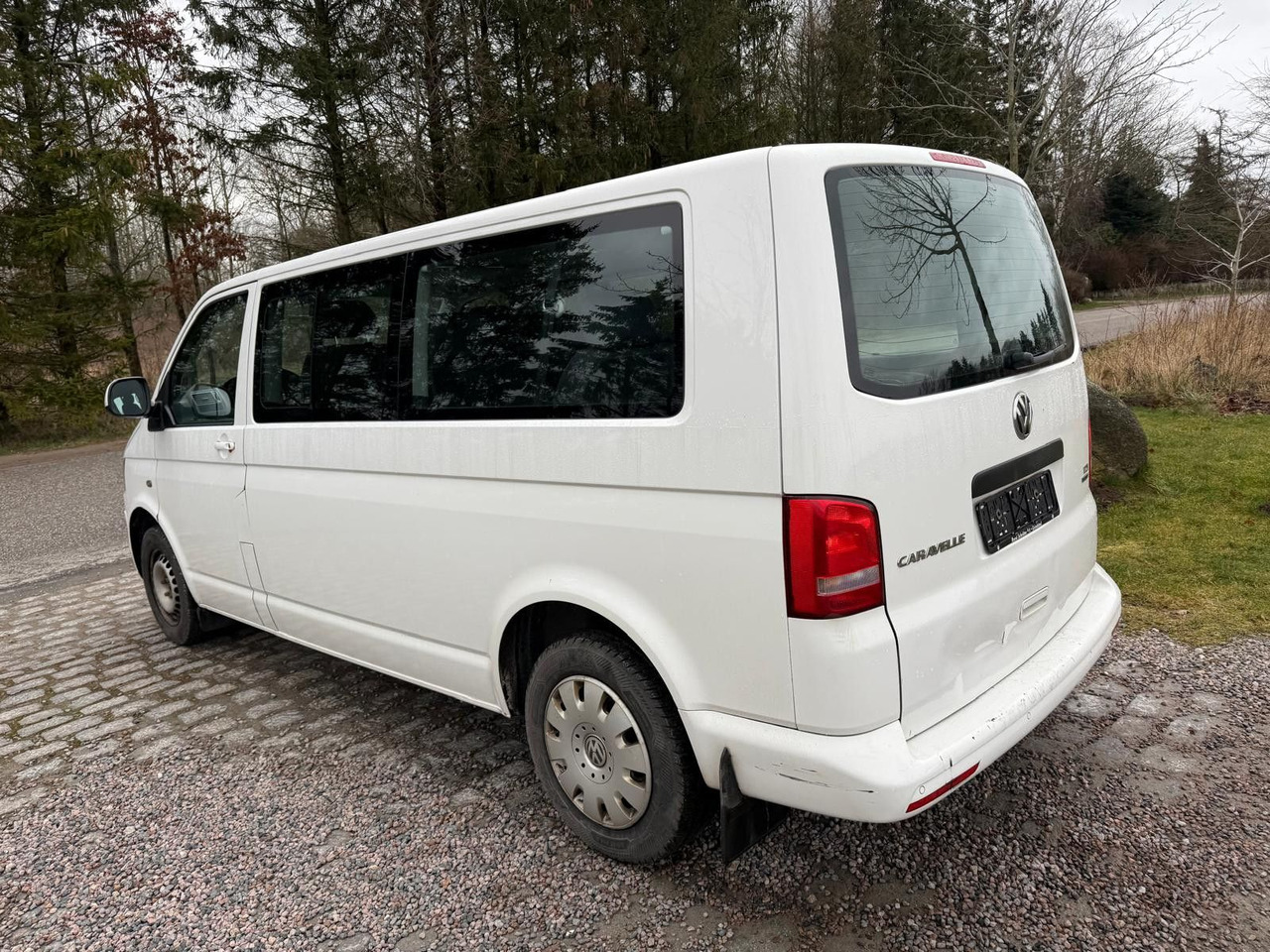Volkswagen T5 Caravelle 2.0 TDI DSG Lang *7 Sitzplätze* - Пътнически бус: снимка 3 Volkswagen T5 Caravelle 2.0 TDI DSG Lang *7 Sitzplätze* - Пътнически бус: снимка 3