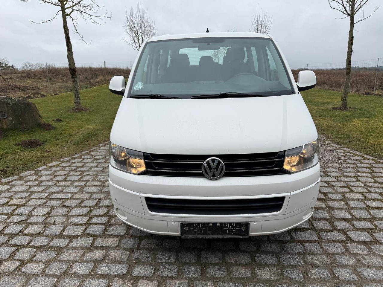 Volkswagen T5 Caravelle 2.0 TDI DSG Lang *7 Sitzplätze* - Пътнически бус: снимка 5 Volkswagen T5 Caravelle 2.0 TDI DSG Lang *7 Sitzplätze* - Пътнически бус: снимка 5