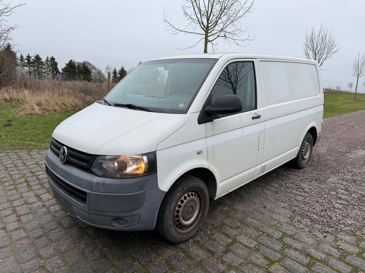 Volkswagen T5 Transporter 2.0 TDI Kasten *RESERVED Ro - Малък ван: снимка 3 Volkswagen T5 Transporter 2.0 TDI Kasten *RESERVED Ro - Малък ван: снимка 3
