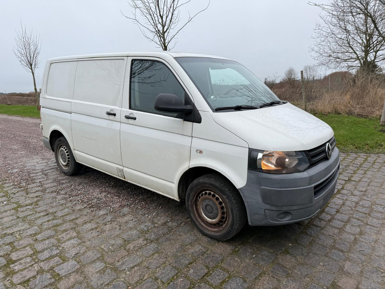 Volkswagen T5 Transporter 2.0 TDI Kasten *RESERVED Ro - Малък ван: снимка 1 Volkswagen T5 Transporter 2.0 TDI Kasten *RESERVED Ro - Малък ван: снимка 1
