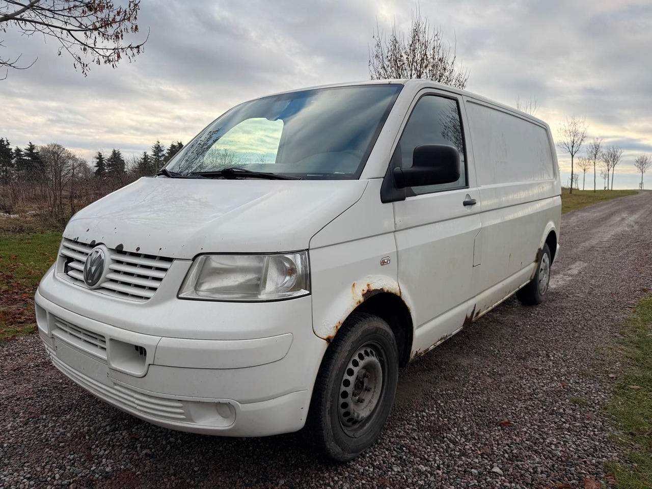 Volkswagen T5 Transporter Kasten-Kombi Kasten Long - Малък ван: снимка 1 Volkswagen T5 Transporter Kasten-Kombi Kasten Long - Малък ван: снимка 1