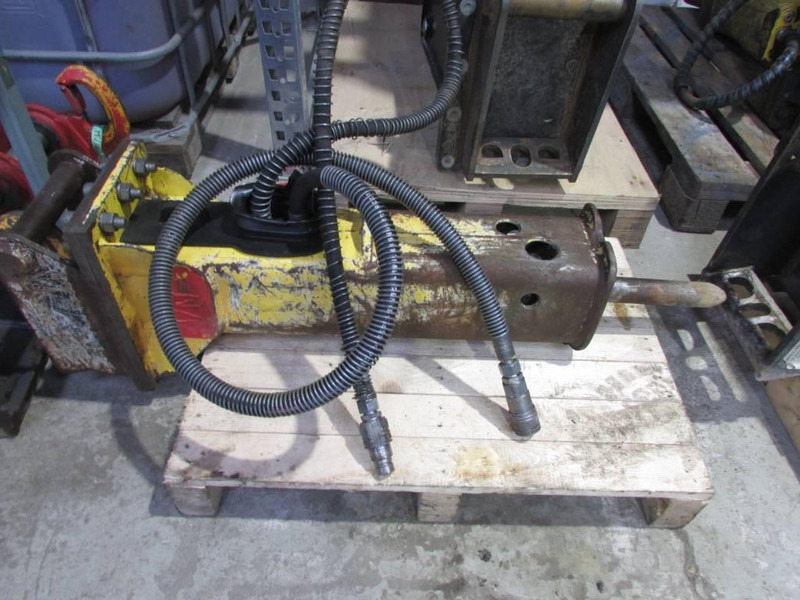 Atlas-Copco EC 40 T Hydraulikhammer 2.100 EUR - Хидравличен чук за Строителна техника: снимка 1 Atlas-Copco EC 40 T Hydraulikhammer 2.100 EUR - Хидравличен чук за Строителна техника: снимка 1