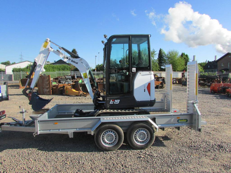 Bobcat E 19 + Anhänger Unsinn 3618-35-14 - Мини багер: снимка 1 Bobcat E 19 + Anhänger Unsinn 3618-35-14 - Мини багер: снимка 1