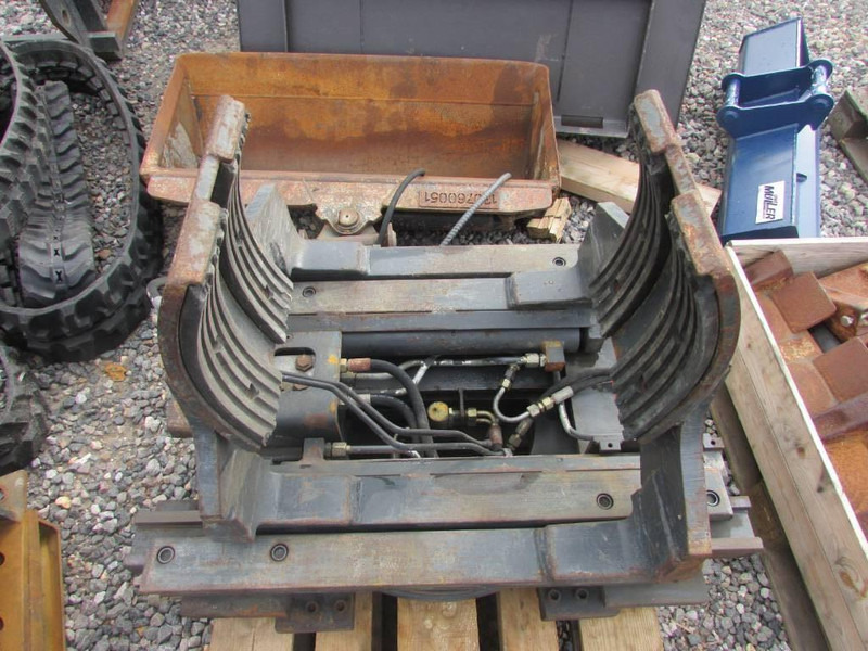 Bolzoni Fassgreifer drum clamp KG 06T2A SP - Грайфер за Подемно-транспортна техника: снимка 2 Bolzoni Fassgreifer drum clamp KG 06T2A SP - Грайфер за Подемно-транспортна техника: снимка 2