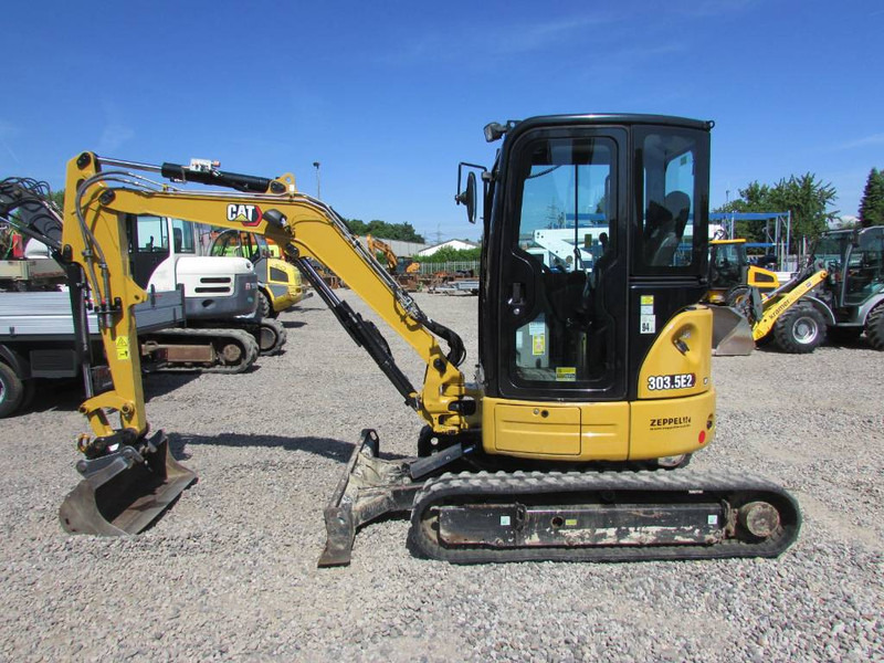 Cat 303.5 E2 CR Minibagger 33.000 EUR - Мини багер: снимка 1 Cat 303.5 E2 CR Minibagger 33.000 EUR - Мини багер: снимка 1