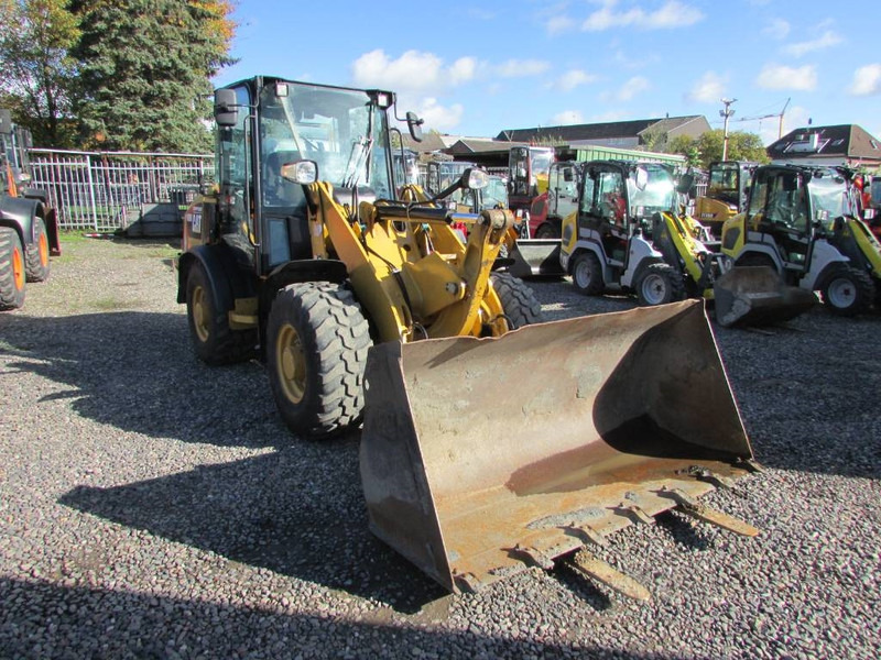 Cat 906 M Radlader 29.500 EUR - Колесен товарач: снимка 2 Cat 906 M Radlader 29.500 EUR - Колесен товарач: снимка 2