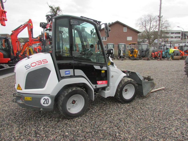 Kramer 5035 Radlader 30.500 EUR netto - Колесен товарач: снимка 3 Kramer 5035 Radlader 30.500 EUR netto - Колесен товарач: снимка 3