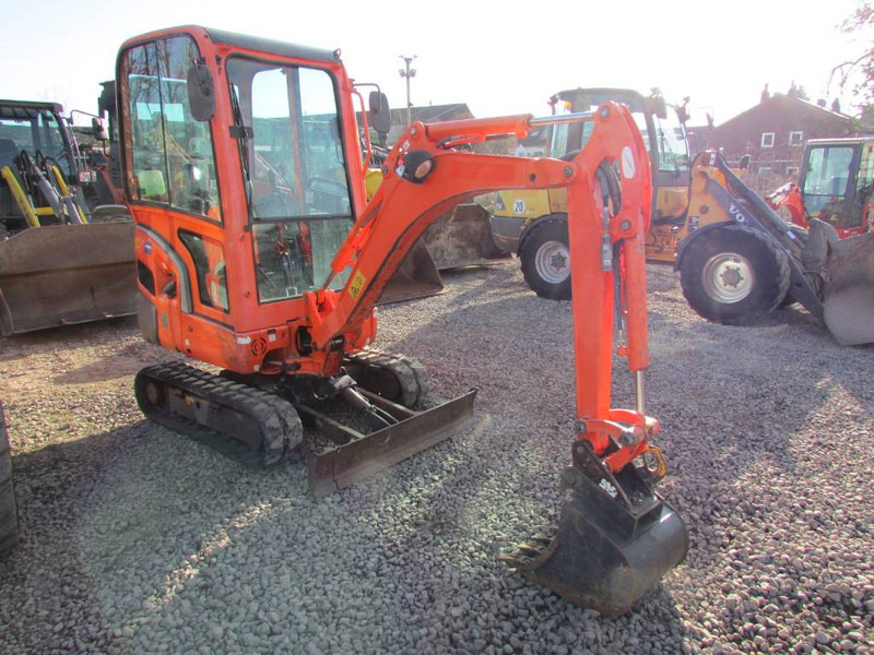 Kubota KX 016-4 Minibagger 14.250 EUR - Мини багер: снимка 3 Kubota KX 016-4 Minibagger 14.250 EUR - Мини багер: снимка 3