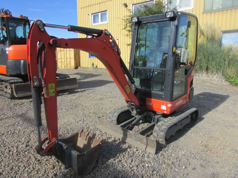 Kubota KX 019-4 - Мини багер: снимка 2 Kubota KX 019-4 - Мини багер: снимка 2