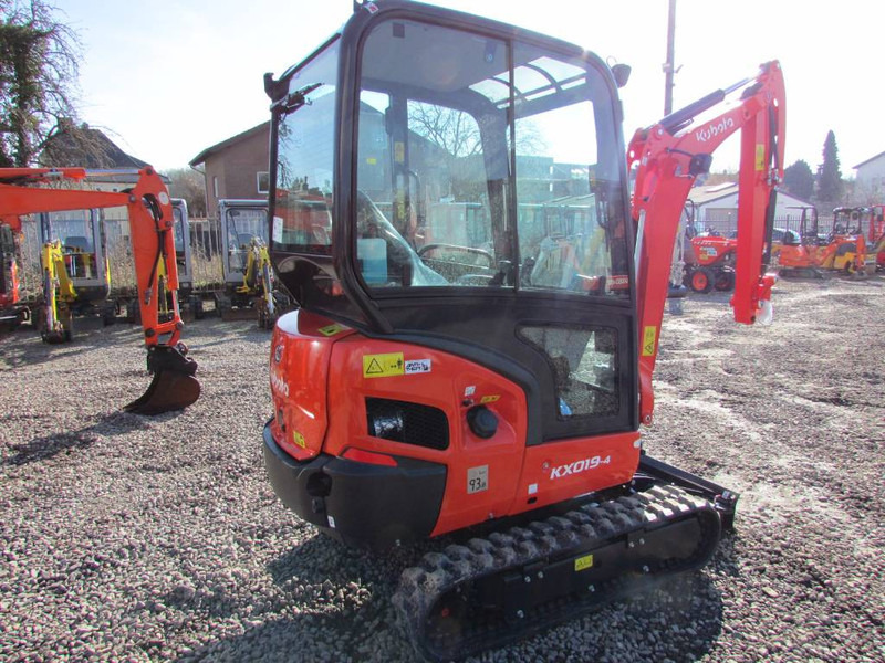 Kubota KX 019-4 HI Minibagger 26.500 EUR - Мини багер: снимка 4 Kubota KX 019-4 HI Minibagger 26.500 EUR - Мини багер: снимка 4