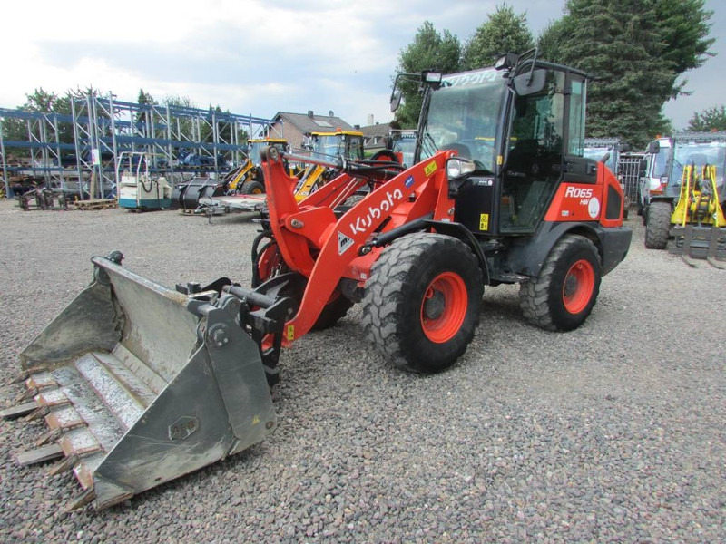 Kubota R 065 Radlader 31.000 EUR - Колесен товарач: снимка 2 Kubota R 065 Radlader 31.000 EUR - Колесен товарач: снимка 2