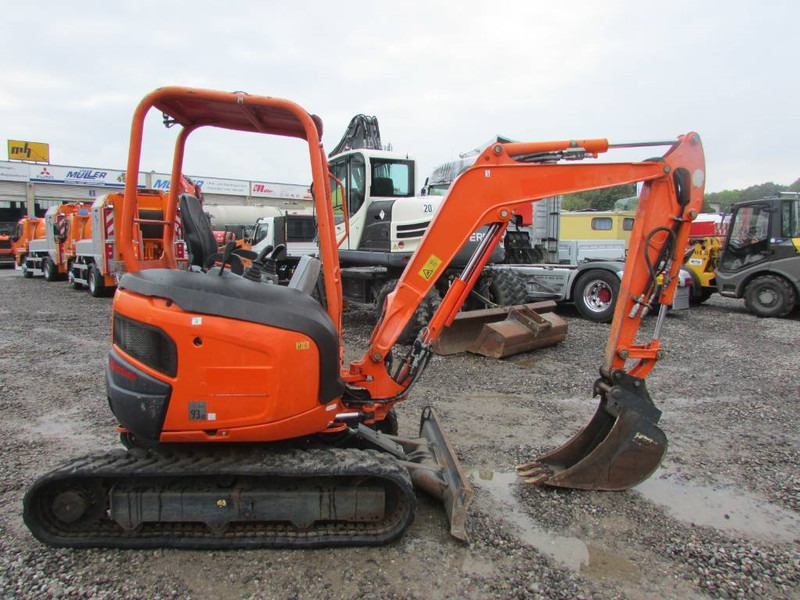 Kubota U 27-4 Canopy Minibagger 17.500 EUR - Мини багер: снимка 4 Kubota U 27-4 Canopy Minibagger 17.500 EUR - Мини багер: снимка 4