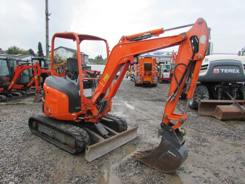 Kubota U 27-4 Canopy Minibagger 17.500 EUR - Мини багер: снимка 3 Kubota U 27-4 Canopy Minibagger 17.500 EUR - Мини багер: снимка 3