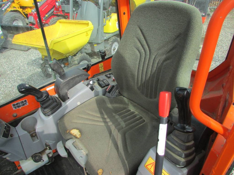 Kubota U 27-4 Minibagger 20.000 EUR - Мини багер: снимка 5 Kubota U 27-4 Minibagger 20.000 EUR - Мини багер: снимка 5