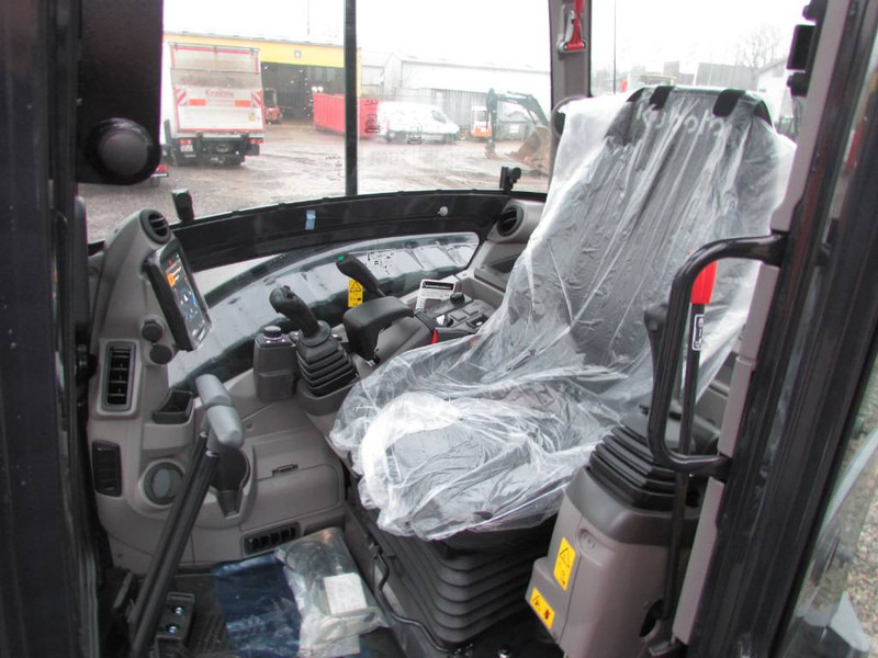 Kubota U 56-5 HI Minibagger - Мини багер: снимка 5 Kubota U 56-5 HI Minibagger - Мини багер: снимка 5