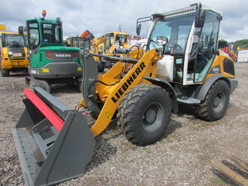 Liebherr L 506 C Compact 47.000 EUR netto Radlader 506C - Колесен товарач: снимка 1 Liebherr L 506 C Compact 47.000 EUR netto Radlader 506C - Колесен товарач: снимка 1