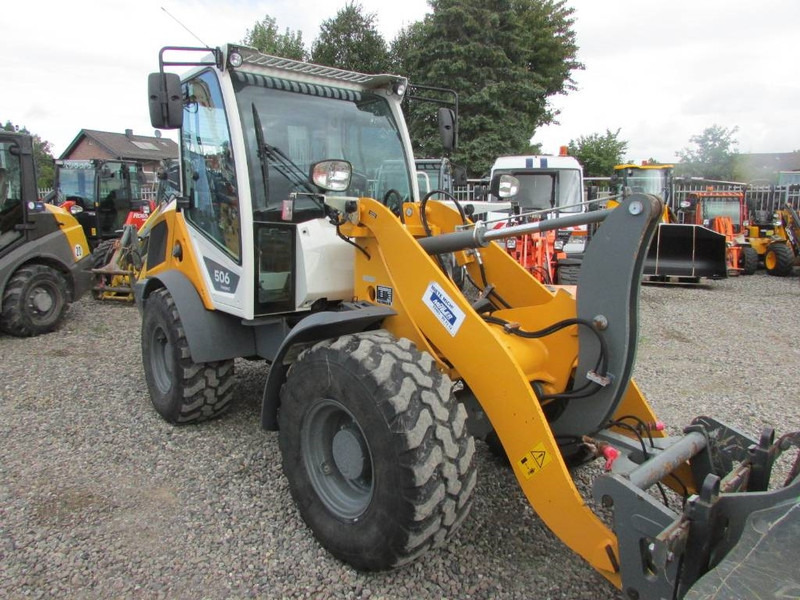 Liebherr L 506 Compact Radlader 41.500 EUR - Колесен товарач: снимка 4 Liebherr L 506 Compact Radlader 41.500 EUR - Колесен товарач: снимка 4