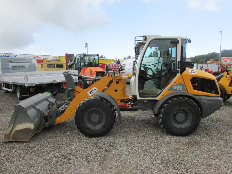 Liebherr L 506 Compact Radlader 41.500 EUR - Колесен товарач: снимка 1 Liebherr L 506 Compact Radlader 41.500 EUR - Колесен товарач: снимка 1