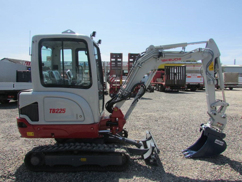 Takeuchi TB 225 Minibagger 42.500 EUR - Мини багер: снимка 5 Takeuchi TB 225 Minibagger 42.500 EUR - Мини багер: снимка 5