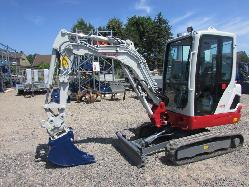 Takeuchi TB 225 Minibagger 42.500 EUR - Мини багер: снимка 2 Takeuchi TB 225 Minibagger 42.500 EUR - Мини багер: снимка 2