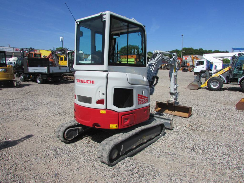Takeuchi TB 325 R Minibagger 34.500 EUR - Мини багер: снимка 5 Takeuchi TB 325 R Minibagger 34.500 EUR - Мини багер: снимка 5
