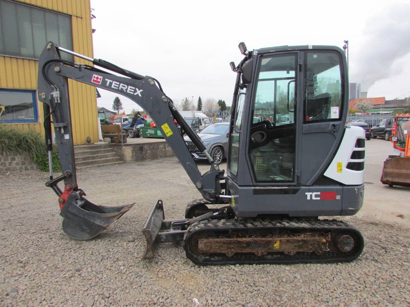 Terex TC 35-2 Minibagger 24.500 EUR Top Zustand - Мини багер: снимка 1 Terex TC 35-2 Minibagger 24.500 EUR Top Zustand - Мини багер: снимка 1